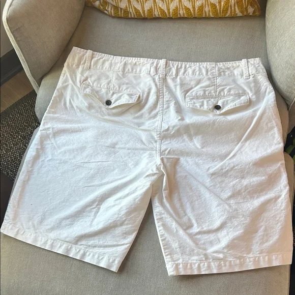 JF J.Ferrar Men's White Flat Front Shorts (NWOT) - Picture 5 of 6